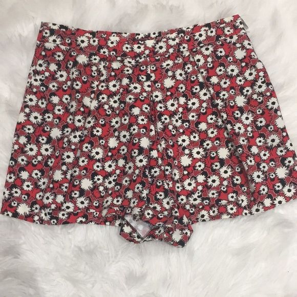 Trafaluc short by Zara size Medium - Picture 1 of 9